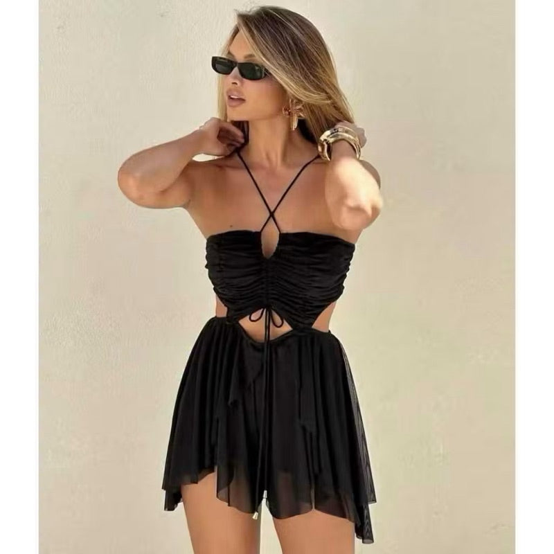 Macaquinho feminino em tule com babados